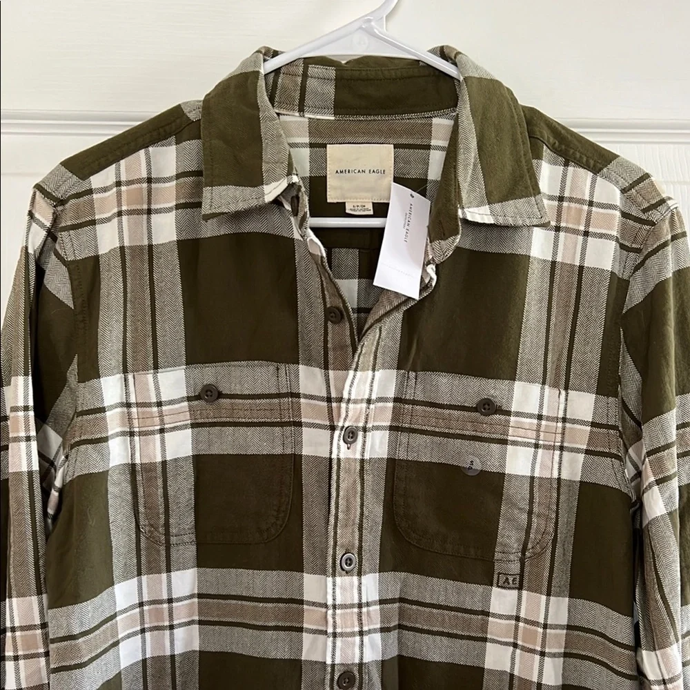American Eagle Green and White Casual Button Down Shirt - Picture 2 of 7